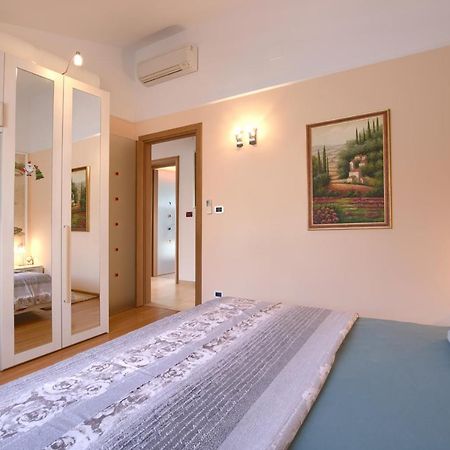 Tomisha Apartment Пиешчана Увала Екстериор снимка