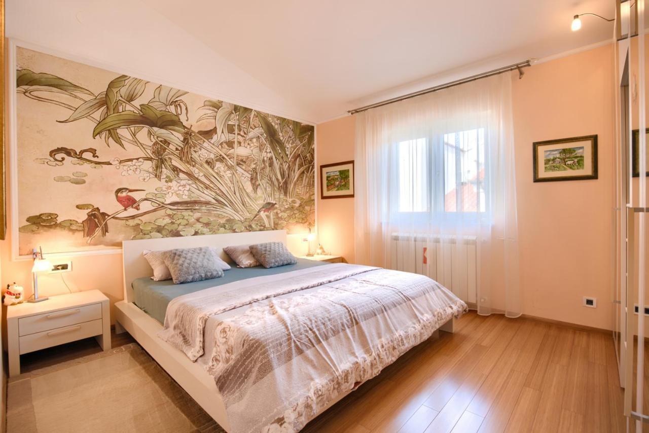 Tomisha Apartment Пиешчана Увала Екстериор снимка