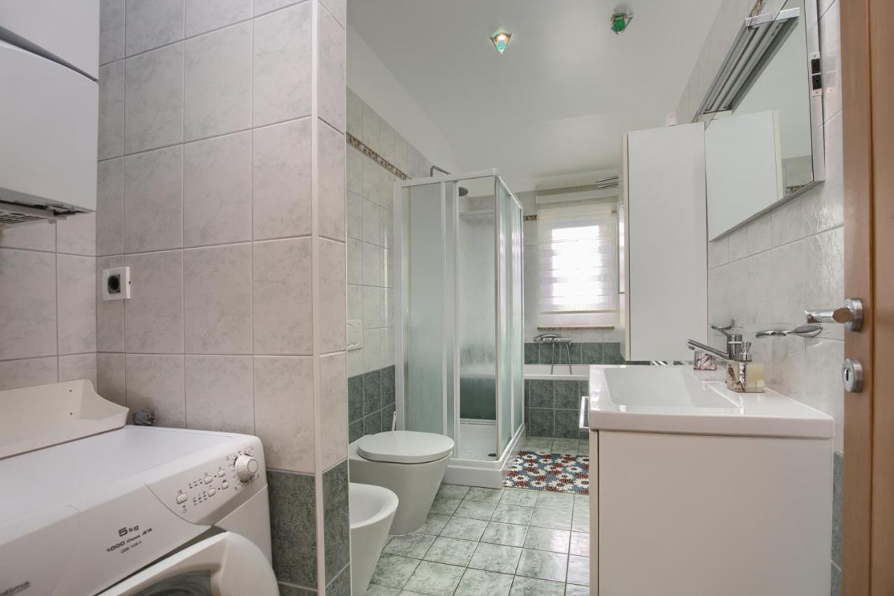 Tomisha Apartment Пиешчана Увала Екстериор снимка