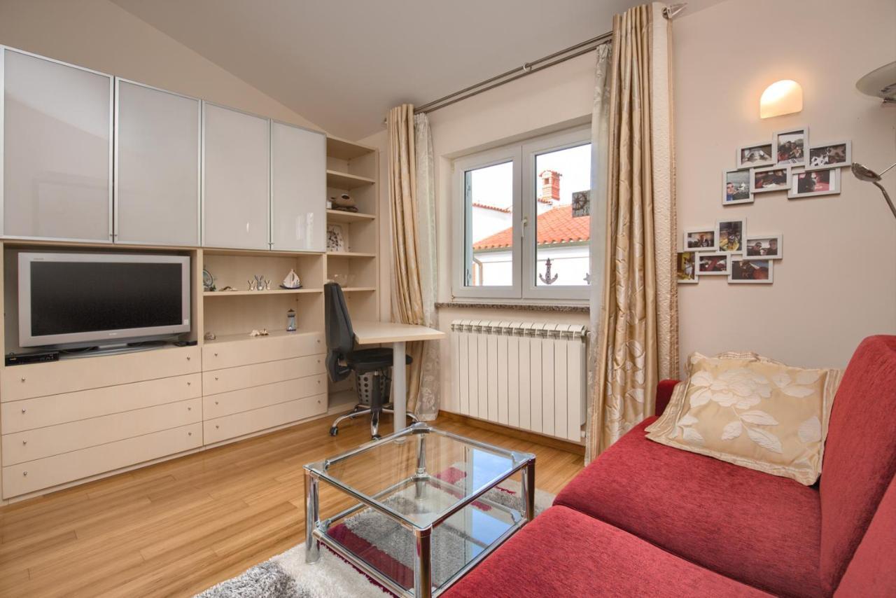 Tomisha Apartment Пиешчана Увала Екстериор снимка